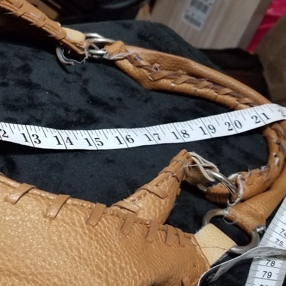 COPY - Golden Tan Shoulder Bag - Picture 3 of 16